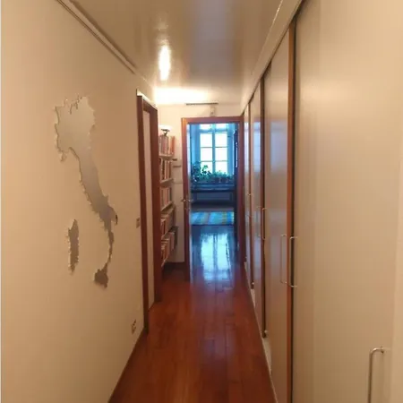 Accogliente Stanza Privata Con Bagno In Zona Duomo, Rum i privatbostad Milano